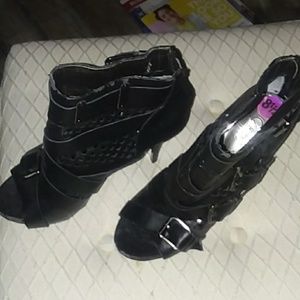 Ankle peep toe boots